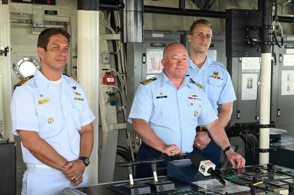 USCGC Stone hosts US Consulate General Brazil staff and Brazil Navy members in Suape