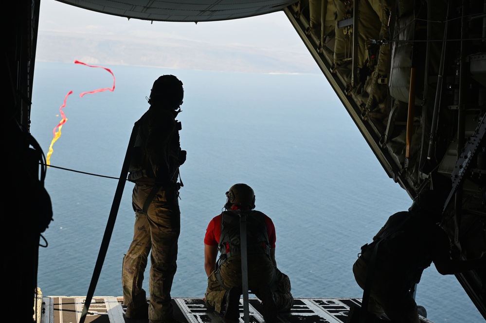 Pararescumen practice water jumping in east African AOR