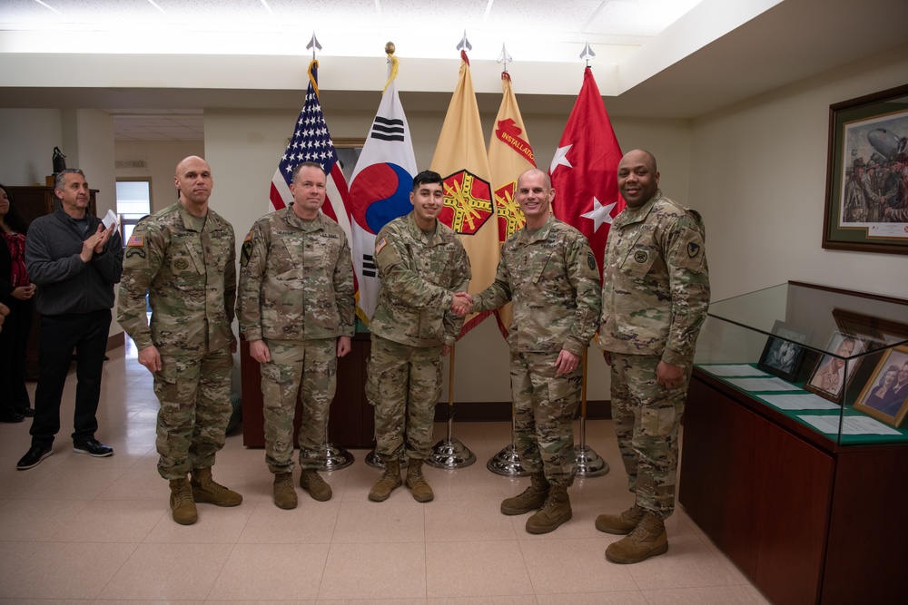 IMCOM Command Team Visits USAG Humphreys