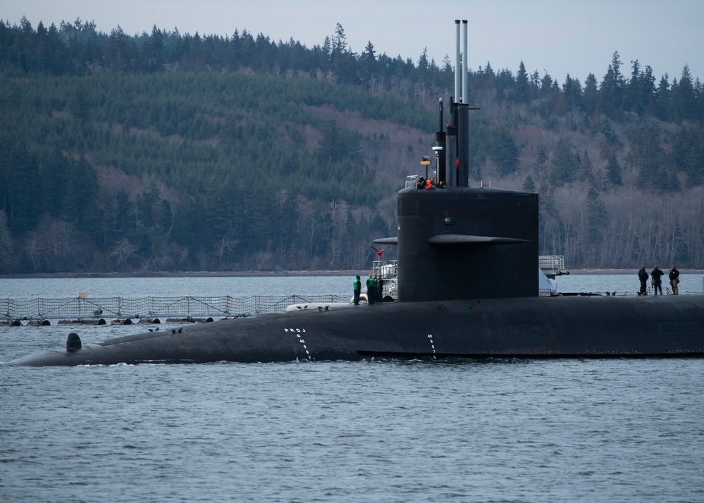 USS Maine Returns to Bangor