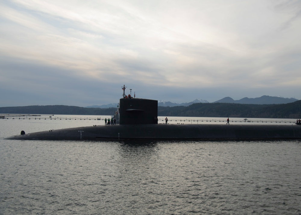 USS Maine Returns to Bangor