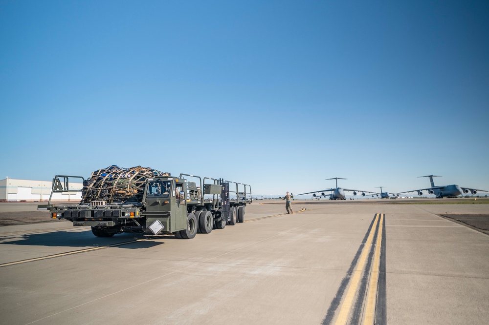 U.S. Marines arrive at Travis AFB