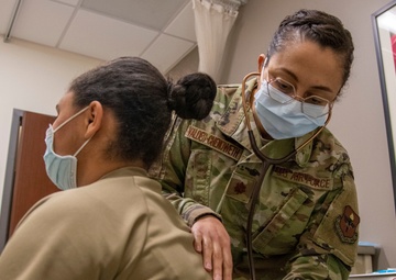 Warrior Medic Highlight - Maj. Hannah Valdes-Chenoweth