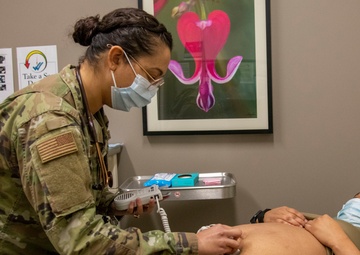 Warrior Medic Highlight - Maj. Hannah Valdes-Chenoweth