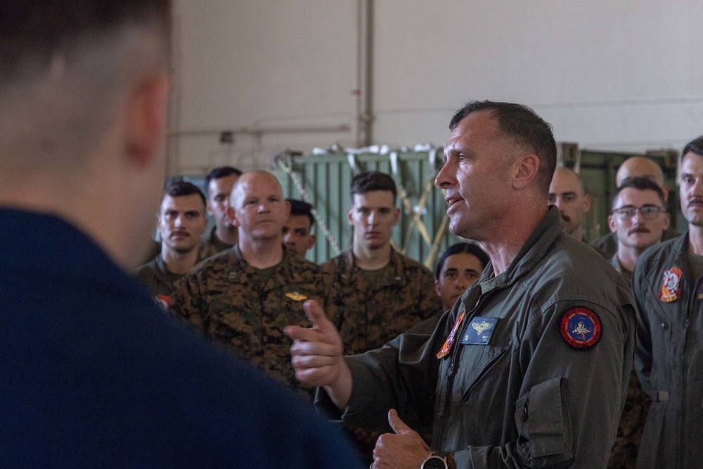 MAG-31 Commanding Officer Visits VMFA-312 in Guam