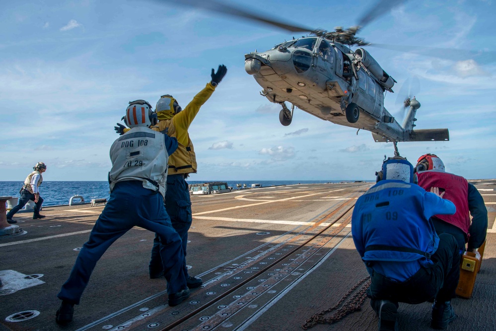 Wayne E. Meyer Conducts Flight Operations