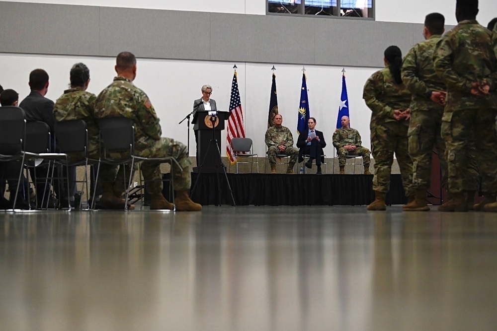 Oregon Governor addresses over 120 Oregon Army National Guard Soldiers during demobilization ceremony