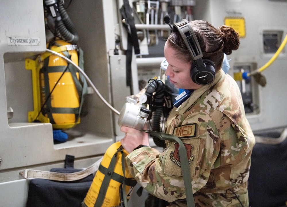 Aeromedical C-17 equipment prep