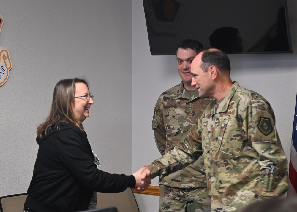AFCYBER Commander immersed into AF Reserve Command's only cyberspace wing