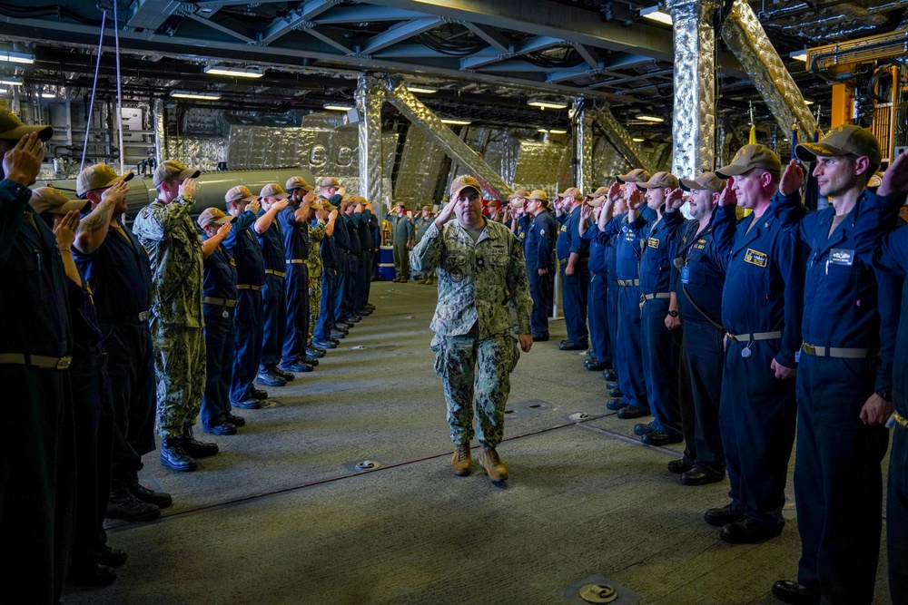 Executive Officers' Turnover Aboard USS Oakland