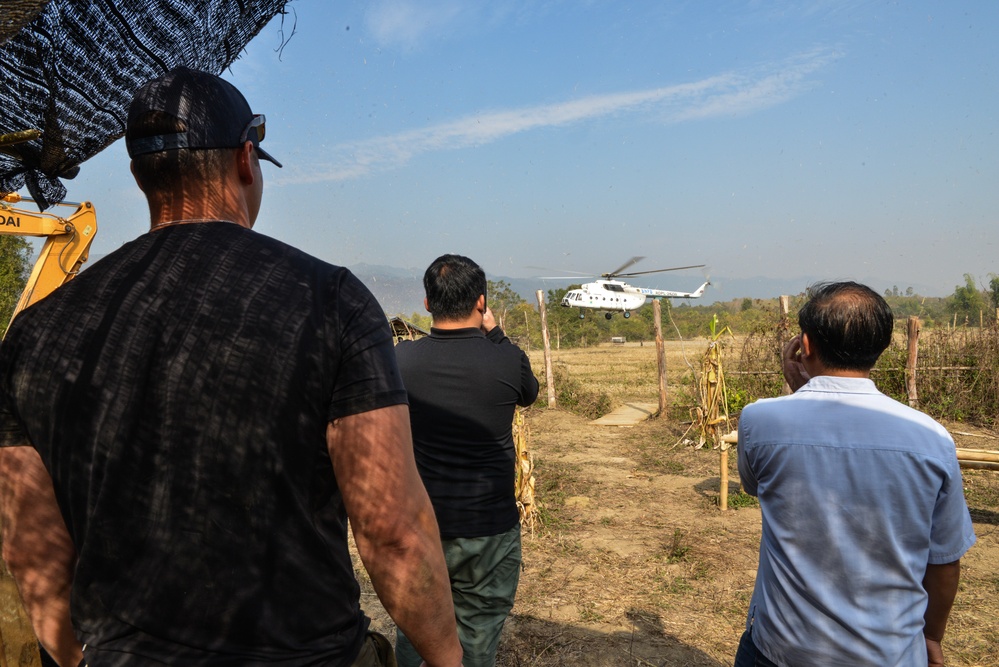 Distinguished Visitors Tour Recovery Mission Site