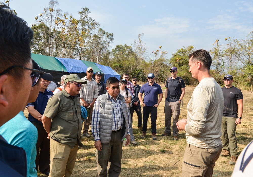 Distinguished Visitors Tour Recovery Mission Site
