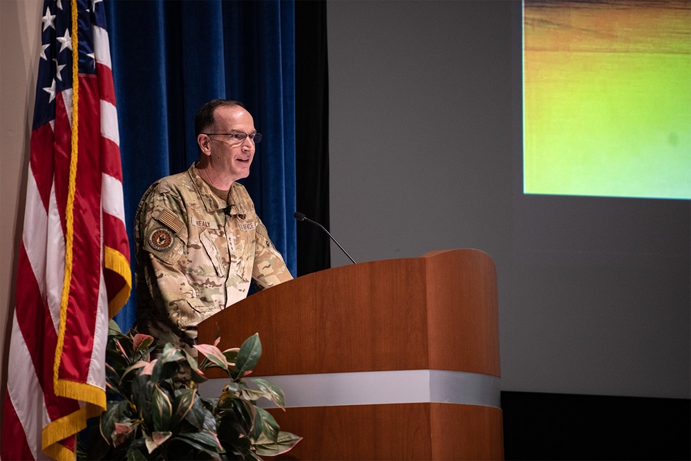 Air Force Reserve Commander visits Air University