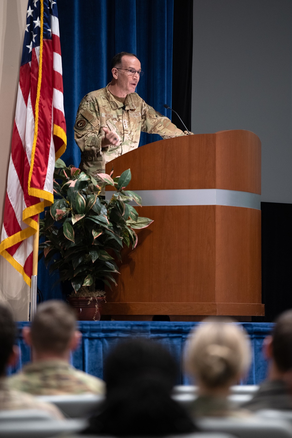 Air Force Reserve Commander visits Air University