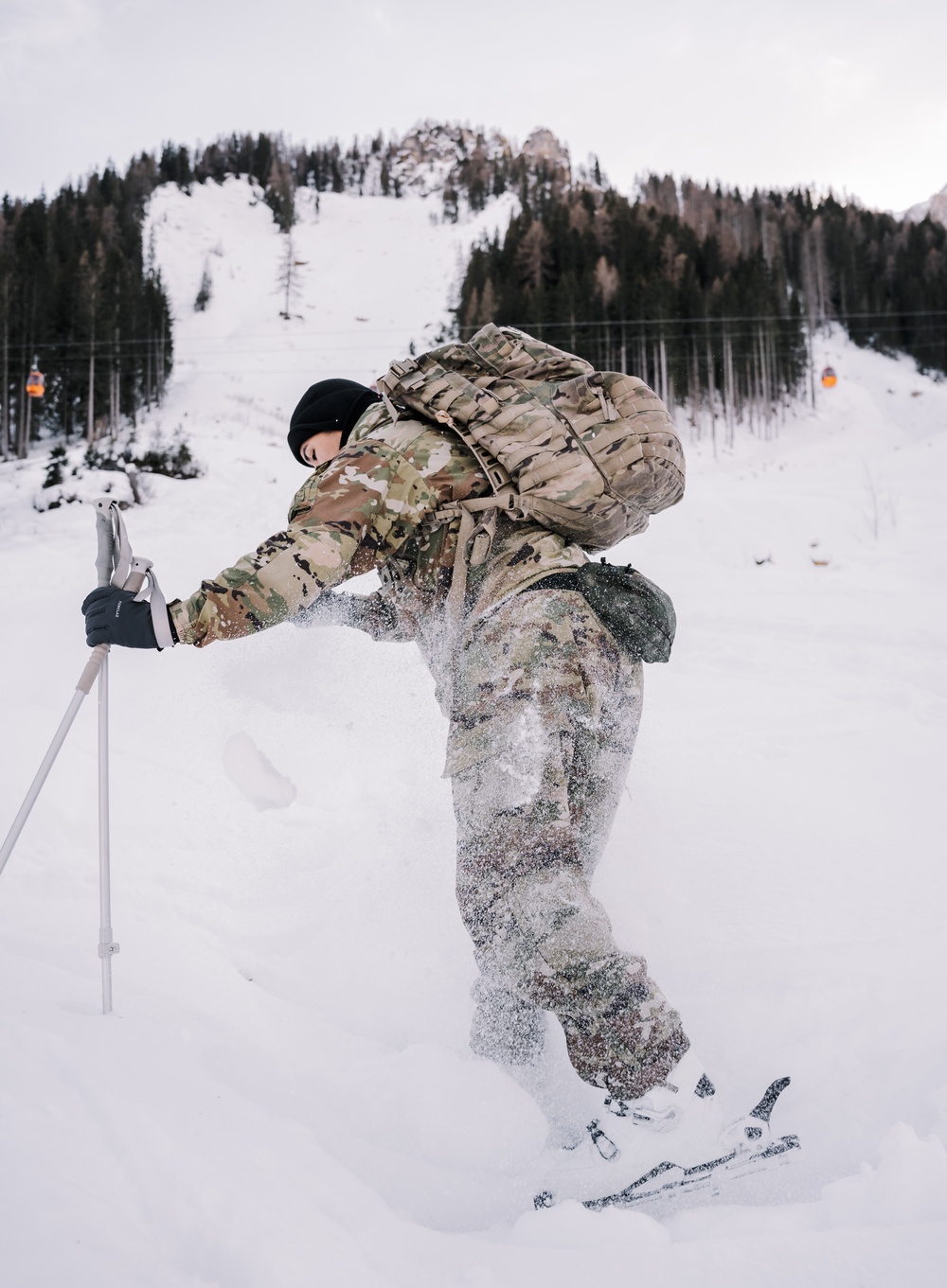 173rd Airborne Brigade Conducts Alpine Ski Training with the Italian Army