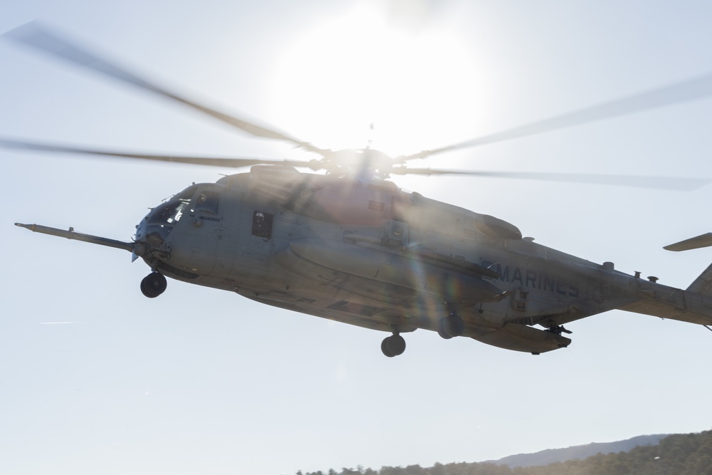 Marines with HMH-464 fly through the Rocky Mountains