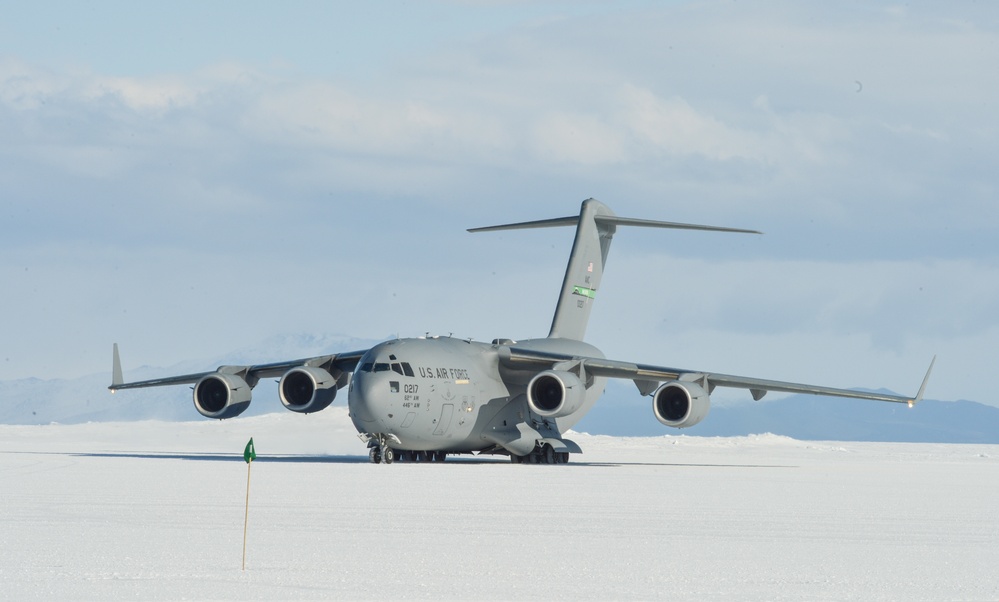 304th Expeditionary Airlift Squadron