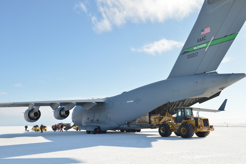 304th Expeditionary Airlift Squadron