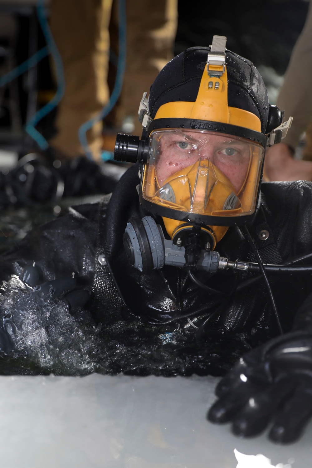 Navy Divers ice dive in Little Falls Minnesota