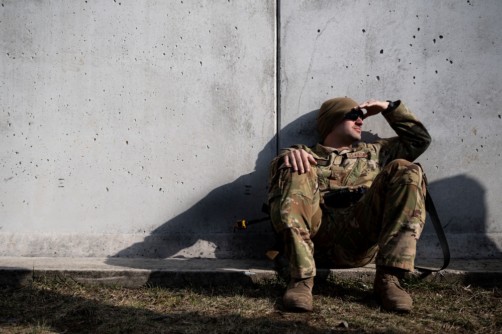 U.S. Air Force Outside the Wire students employ Defensive Fighting Position Training