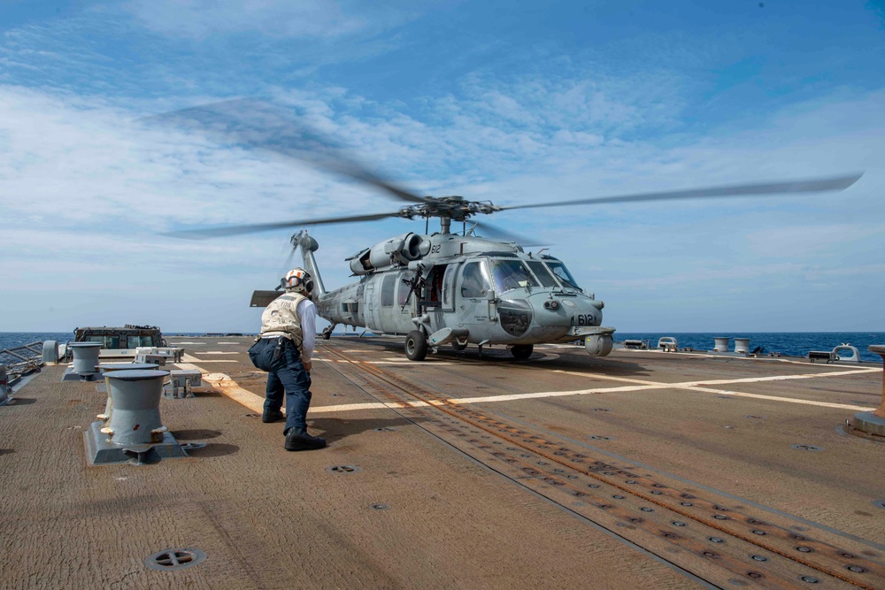 Wayne E. Meyer Conducts Flight Operations