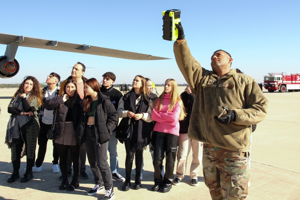 Students from I.E.S. La Bahía Visit Rota