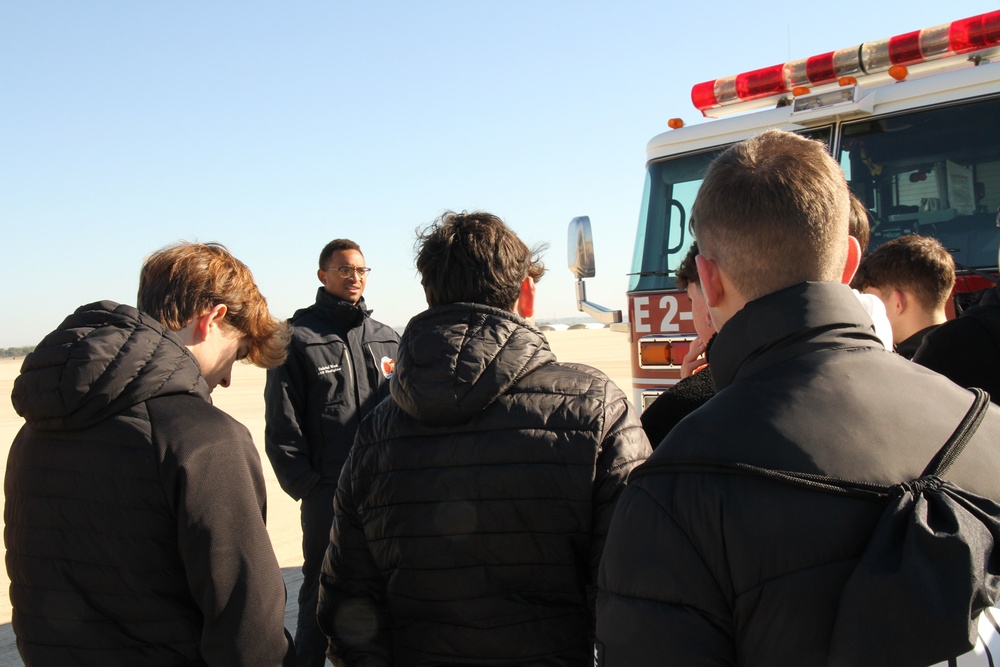 Students from I.E.S. La Bahía Visit Rota