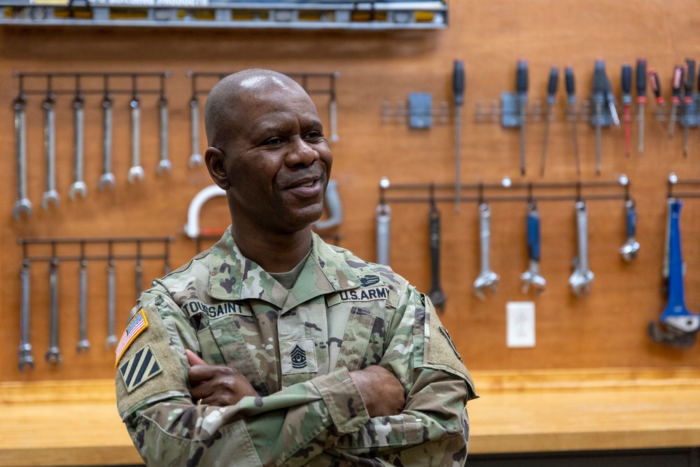 USACE senior enlisted leader visits Pittsburgh District