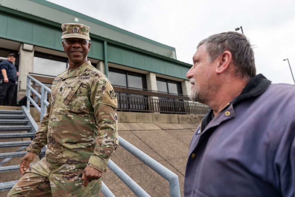 USACE senior enlisted leader visits Pittsburgh District