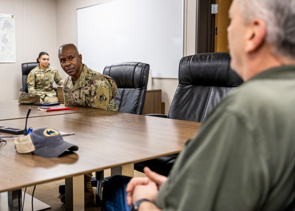 USACE senior enlisted leader visits Pittsburgh District