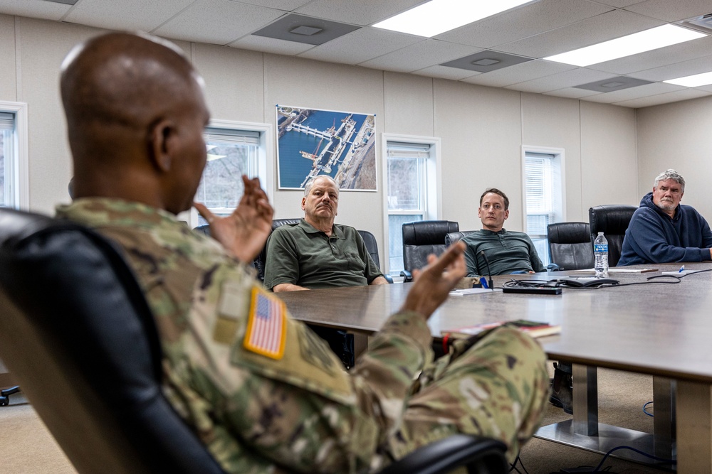 USACE senior enlisted leader visits Pittsburgh District