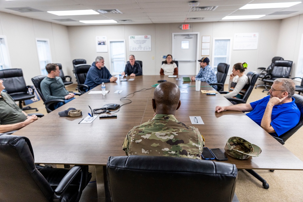 USACE senior enlisted leader visits Pittsburgh District