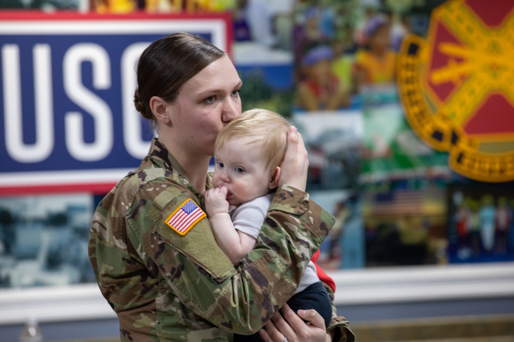 First Lady of the United States and Deputy Secretary of Defense visit Fort Drum