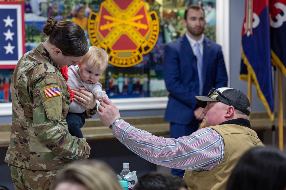 First Lady of the United States and Deputy Secretary of Defense visit Fort Drum