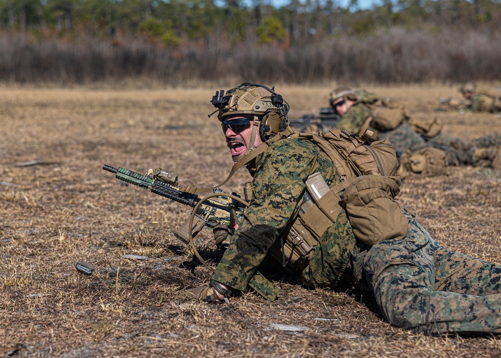 Day &amp; Night: ‘Comanche’ Marines execute an amphibious raid