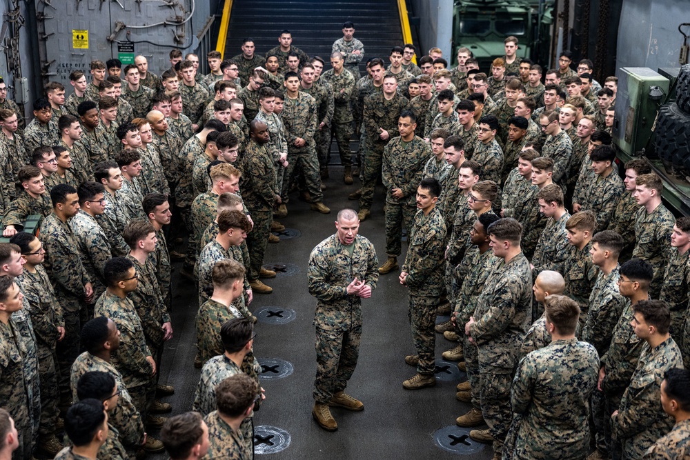 26th MEU Sergeant Major Visits Marines and Sailors aboard the USS Carter Hall during PMINT