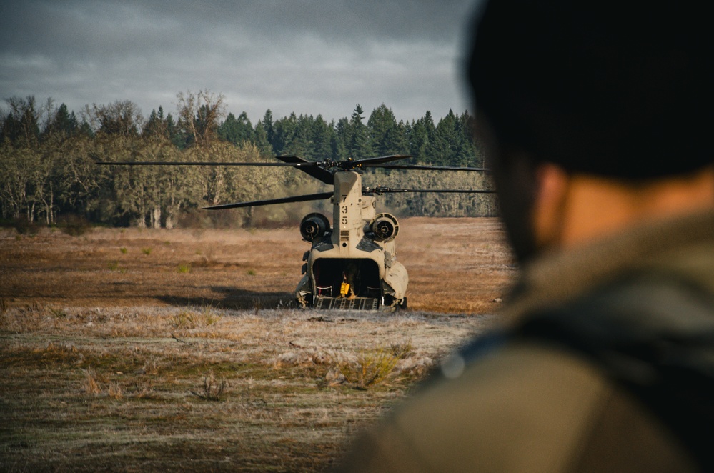 Washington National Guard Special Forces prep for static line jump