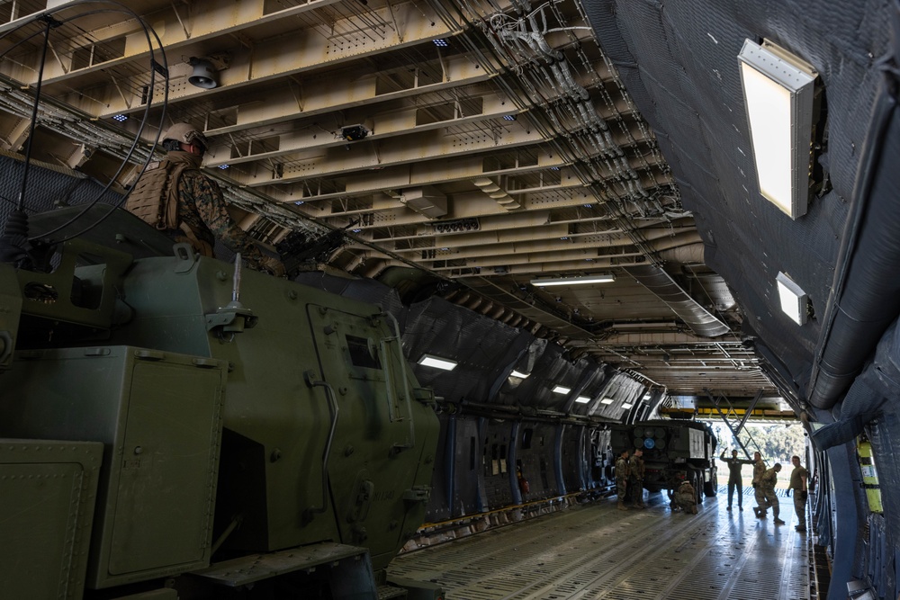 Marines load HIMARS into C-5