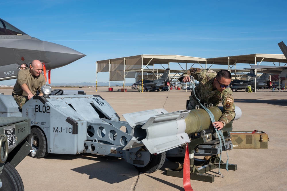 Final showdown showcases 56th MXG load crews