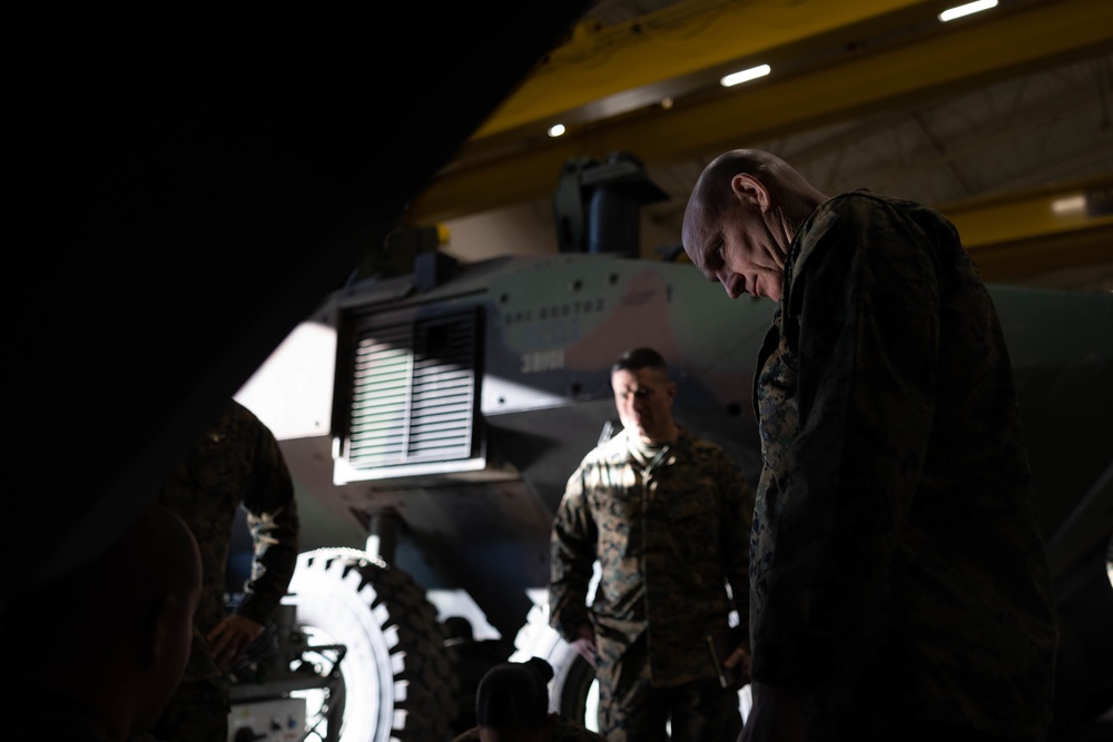 Sgt. Maj. Black visits 1st Marine Division units