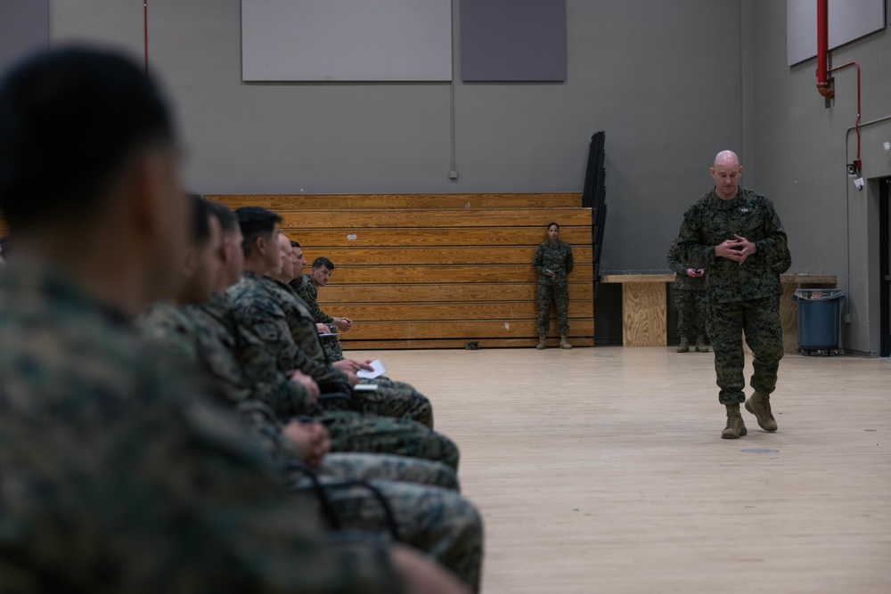 Sgt. Maj. Black visits 1st Marine Division units