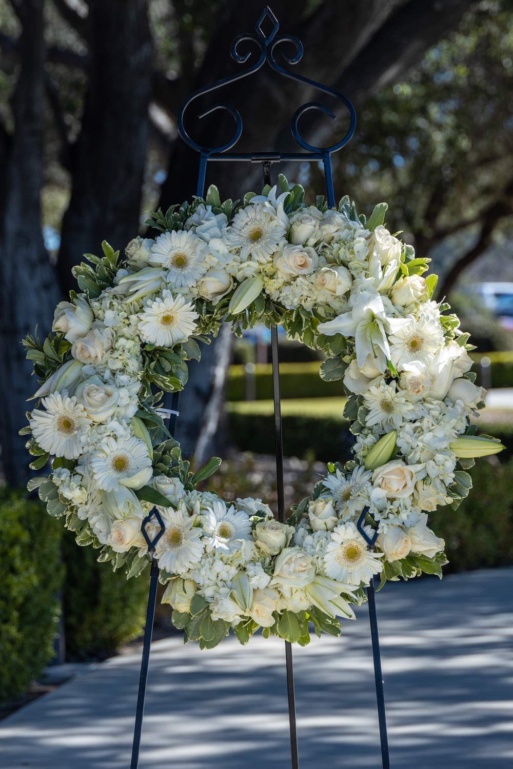 U.S. Marines participate in annual Reagan wreath-laying ceremony