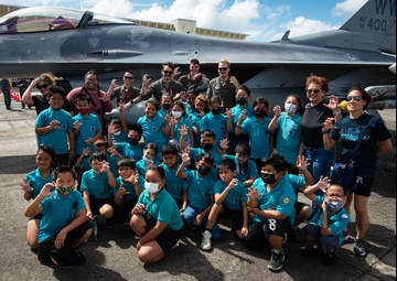 Cope North exercise participants &quot;Pet the Jet&quot; event with Guam elementary students