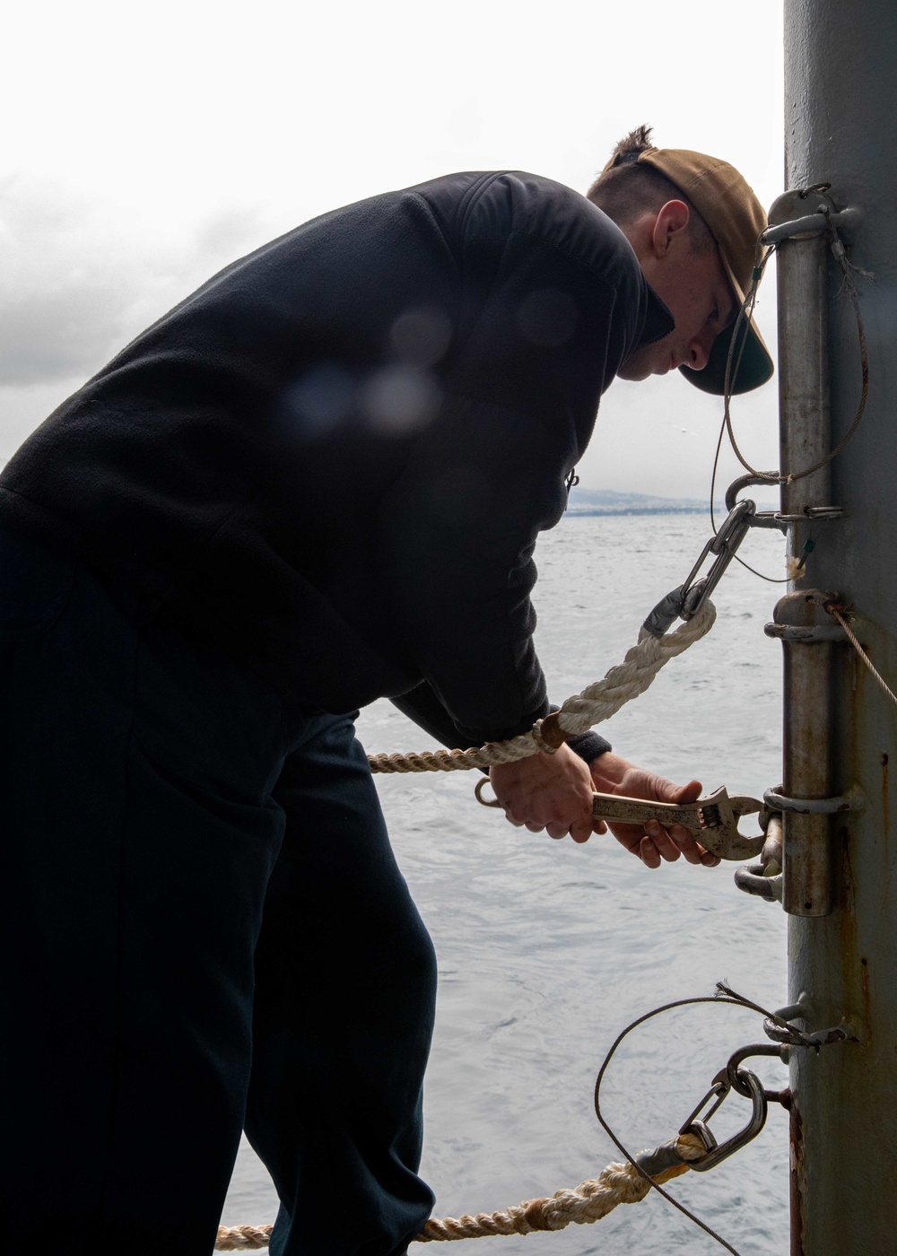 USS George H.W. Bush (CVN 77) Departs Piraeus, Greece