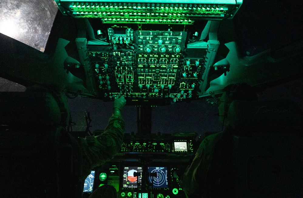 C-17 Ops: Flying