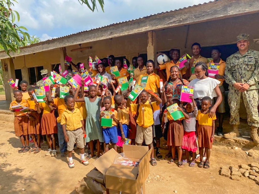 NMCB 11 Seabees visit Ghanian School