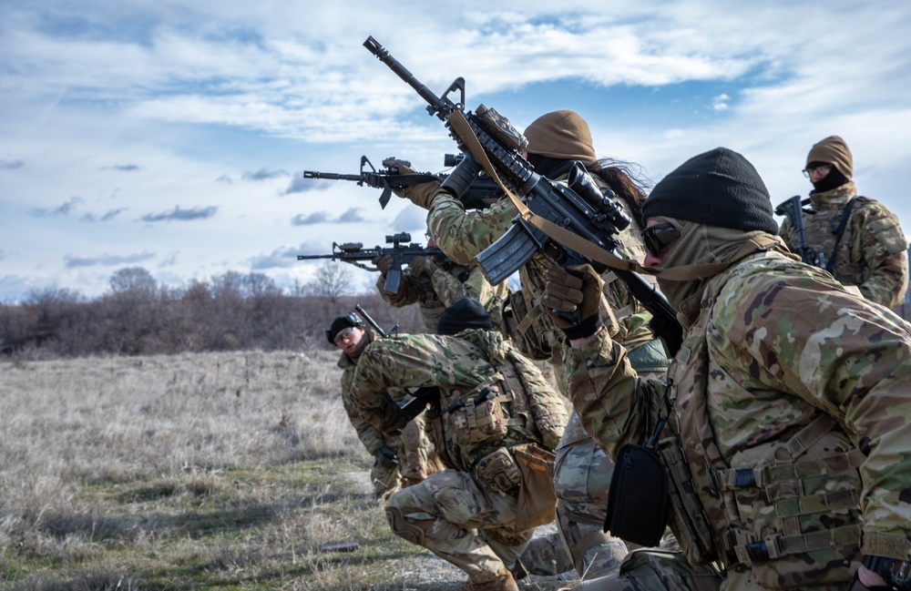 173rd Airborne Brigade train at the Novo Selo Training Site in Bulgaria