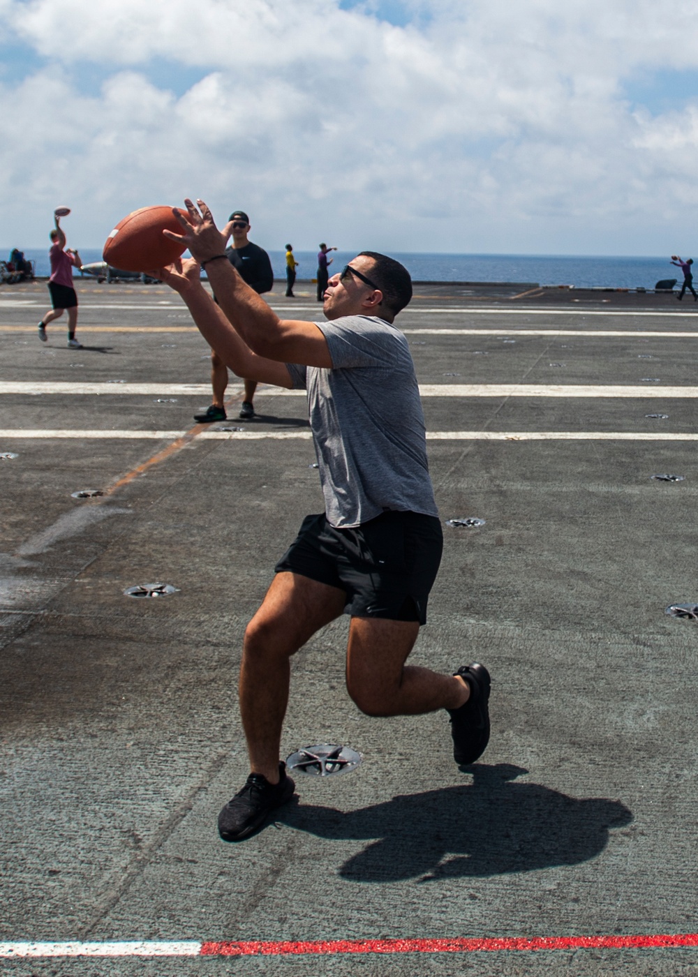 Sailors Participate In MWR Flight Deck Activities