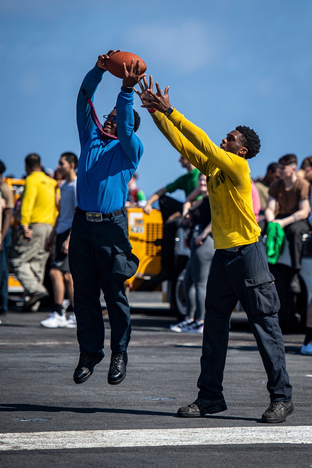 Sailors Participate In MWR Flight Deck Activities