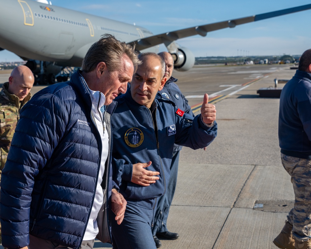 U.S. Ambassador Jeffry Flake greets USAID volunteers arriving to Incirlik AB